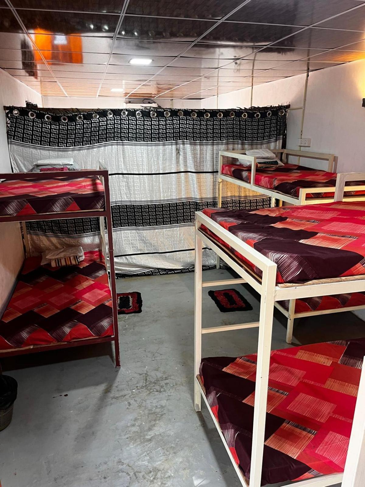 Surfing Lion Hostel Аругам-Бей Екстер'єр фото
